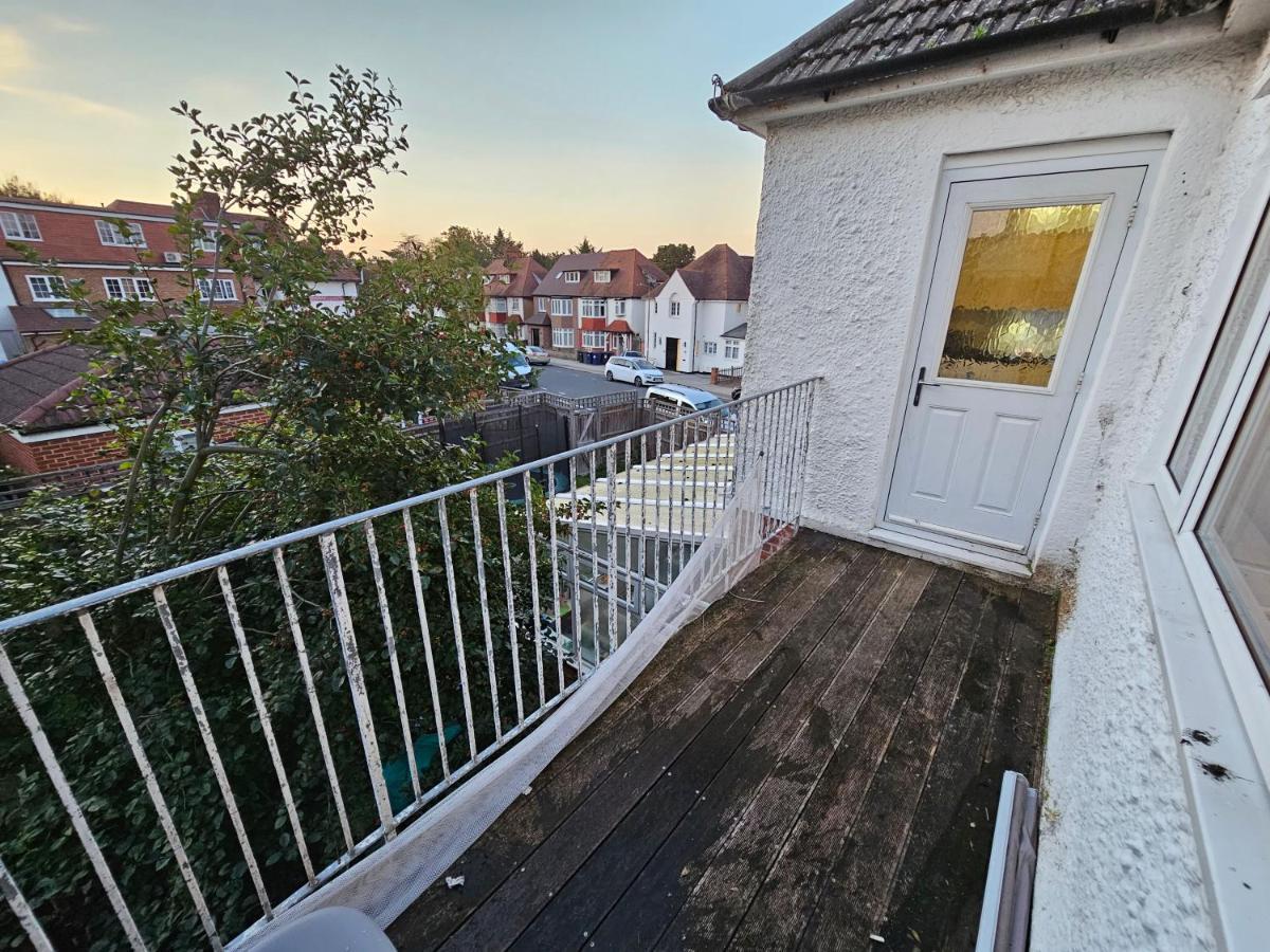 Large 4 Bedrooms Golders Green Londres Exterior foto